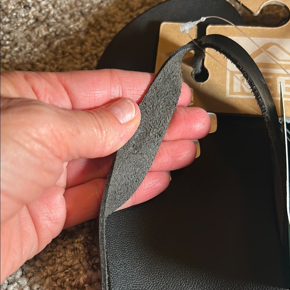 Reef Classic Black Flip Flops - Picture 4 of 6